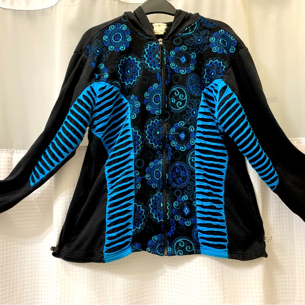 Sweat Shirt with full zipper and hood. Fabulous Colour. Size X-Large.